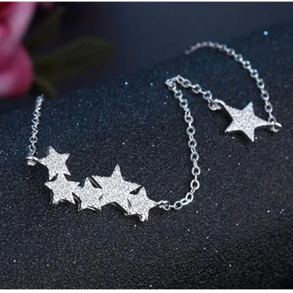 Celestial Grace - Collar fino con estrellas y destellos celestiales plateados